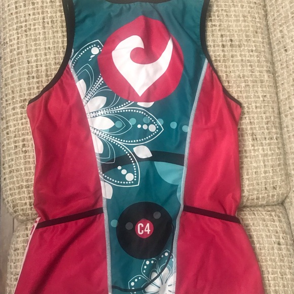 Ladies cycling Jerseys and outfits. - Picture 13 of 16